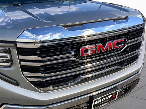 Used 2026 GMC Sierra 1500 SLT AWD/4WD image 30