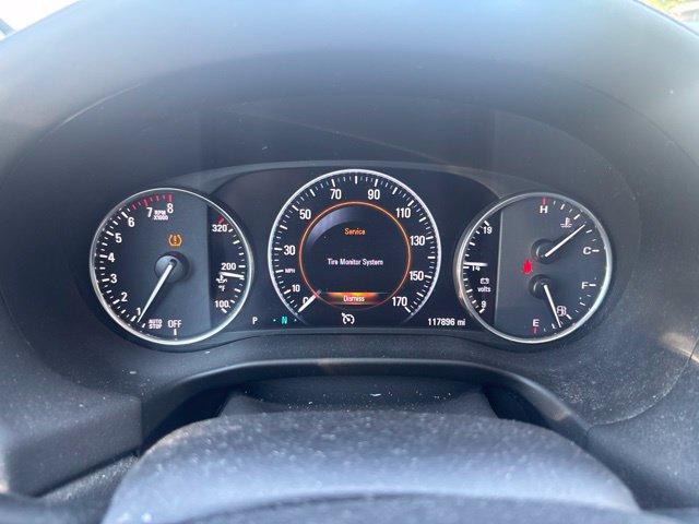 Used 2019 Buick Enclave Avenir w/ Avenir Technology Package FWD image 13