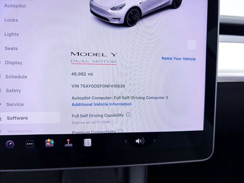 Used 2022 Tesla Model Y Performance AWD/4WD image 24