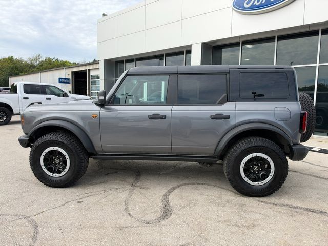 Used 2025 Ford Bronco Badlands AWD/4WD image 4