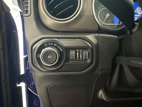 Used 2019 Jeep Wrangler Unlimited Sport S image 27