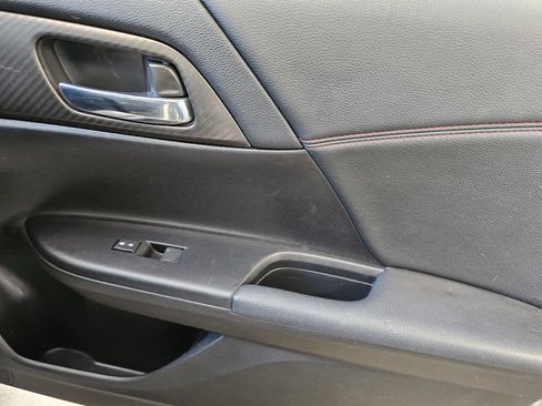 Used 2017 Honda Accord Sport Special Edition image 6