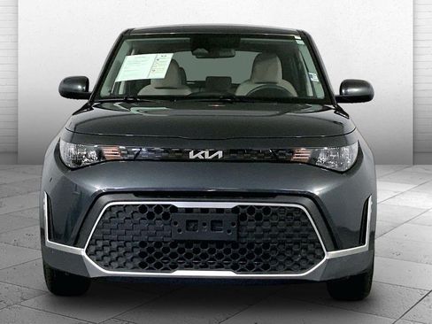Certified 2025 Kia Soul LX w/ LX Technology Package FWD image 2