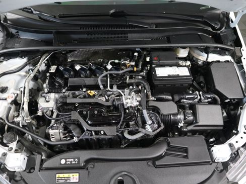 Used 2025 Toyota Corolla LE FWD image 13