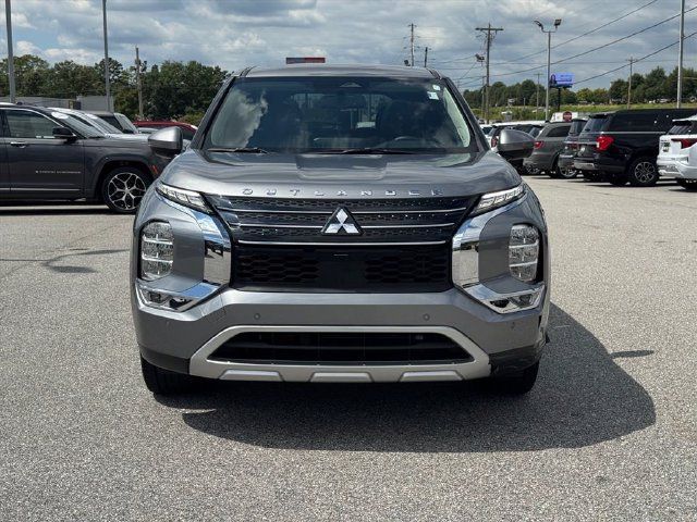 Used 2023 Mitsubishi Outlander SE FWD image 9