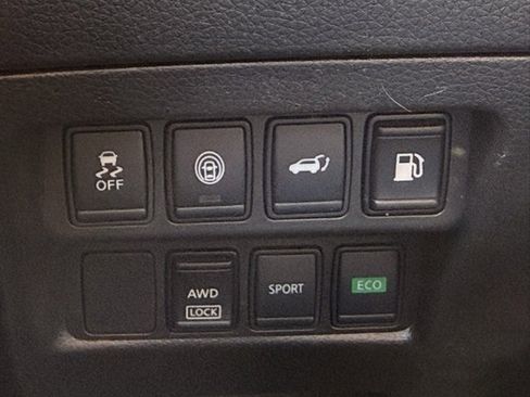 Certified 2019 Nissan Rogue SV image 29