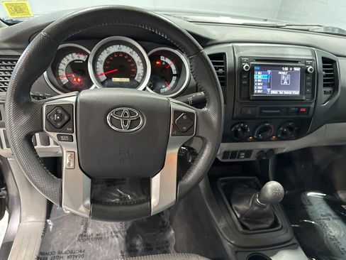Used 2015 Toyota Tacoma 2WD Access Cab w/ Convenience Package image 8