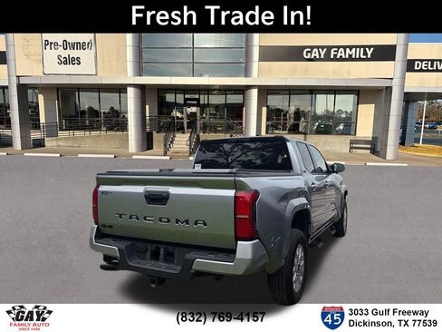 Used 2025 Toyota Tacoma SR5 AWD/4WD image 8