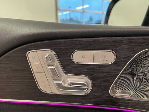 Used 2022 Mercedes-Benz GLE 350 4MATIC w/ AMG Line Exterior image 26