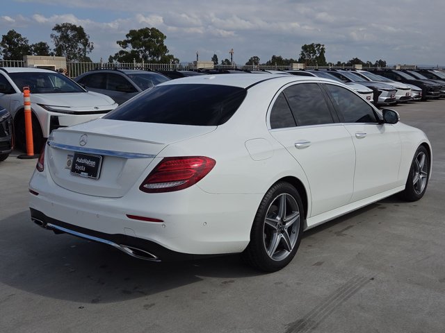 Used 2018 Mercedes-Benz E 300 image 5