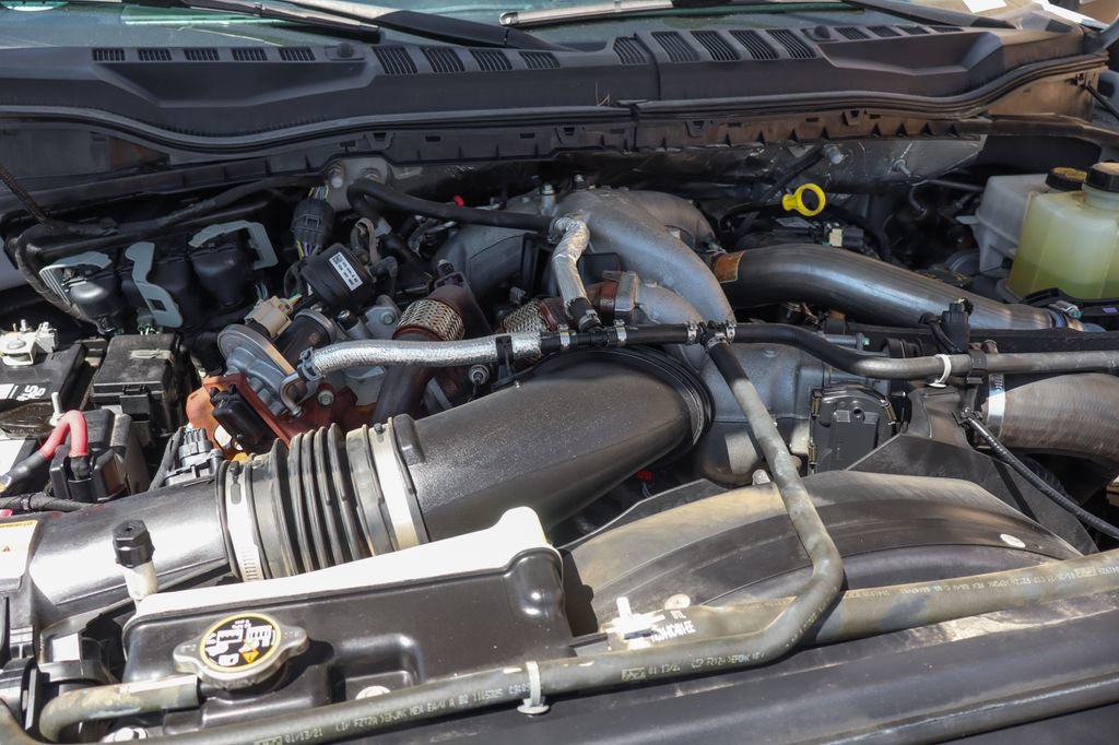 Used 2021 Ford F550 2WD Crew Cab Super Duty image 14