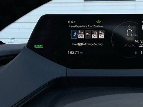 Used 2025 Toyota Prius LE image 36