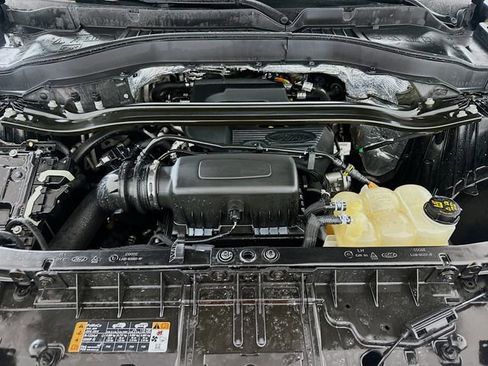 Used 2020 Ford Explorer Limited image 32