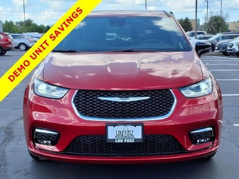 New 2026 Chrysler Pacifica Select image 23