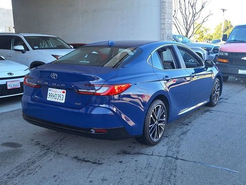 Used 2025 Toyota Camry XLE image 5