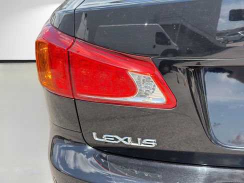 Used 2009 Lexus IS 350 RWD image 10