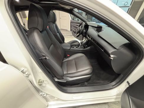 Used 2024 MAZDA MAZDA3 s image 41