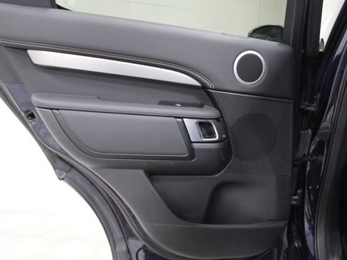 Used 2021 Land Rover Discovery S R-Dynamic AWD/4WD image 23