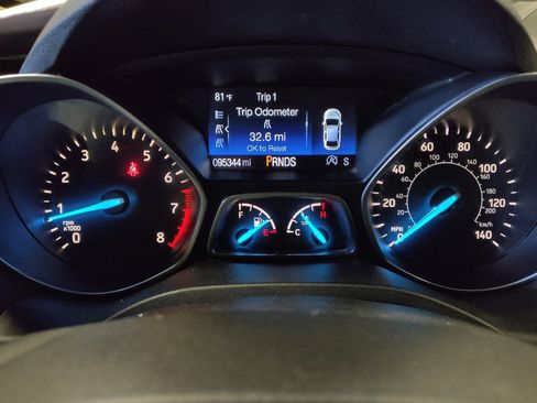 Used 2018 Ford Escape SE w/ SE Sport Appearance Package FWD image 23