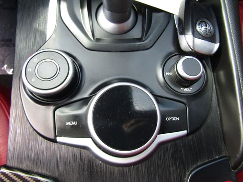 Used 2019 Alfa Romeo Giulia Sport Sedan 4D w/ Quick Order Package 22K Sport image 39