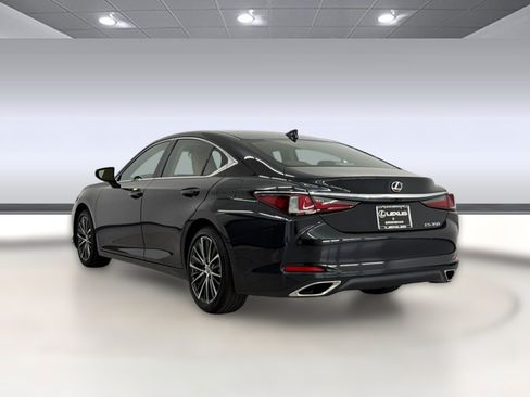 Certified 2025 Lexus ES 350 w/ Premium Package FWD image 3