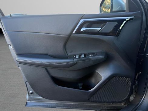 Used 2023 Mitsubishi Outlander ES image 11