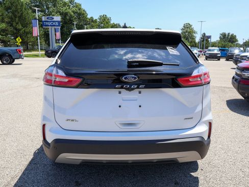 Used 2023 Ford Edge SEL w/ Convenience Package AWD/4WD image 4