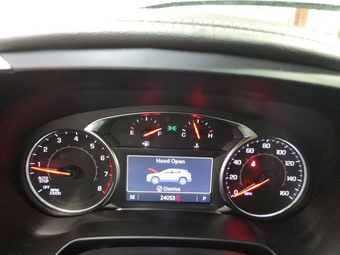 Used 2025 Chevrolet Blazer LT image 2