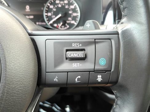 Used 2024 Nissan Pathfinder SV w/ Black Appearance Package FWD image 38