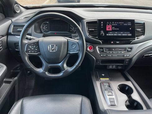 Used 2025 Honda Passport EX-L image 11