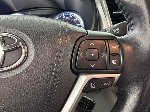 Used 2018 Toyota Highlander Limited AWD/4WD image 28