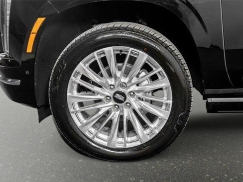 Used 2026 Cadillac Escalade Luxury w/ Touring Package image 12