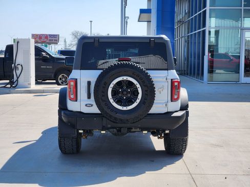 Used 2021 Ford Bronco Badlands image 8