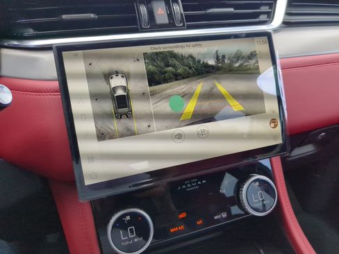 New 2026 Jaguar F-PACE R-Dynamic S image 23