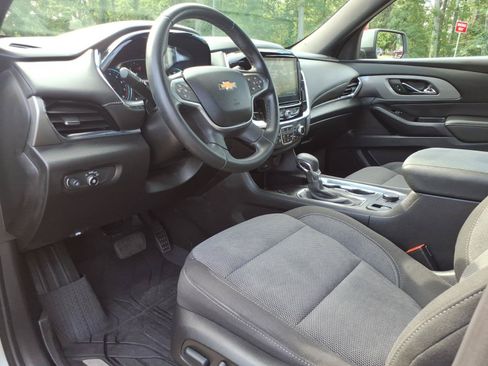Certified 2023 Chevrolet Traverse LT w/ LPO, Floor Liner Package AWD/4WD image 13
