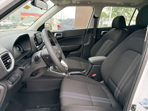 New 2026 Hyundai Venue SEL FWD image 18