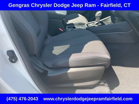 Used 2025 Subaru Forester Premium AWD/4WD image 17