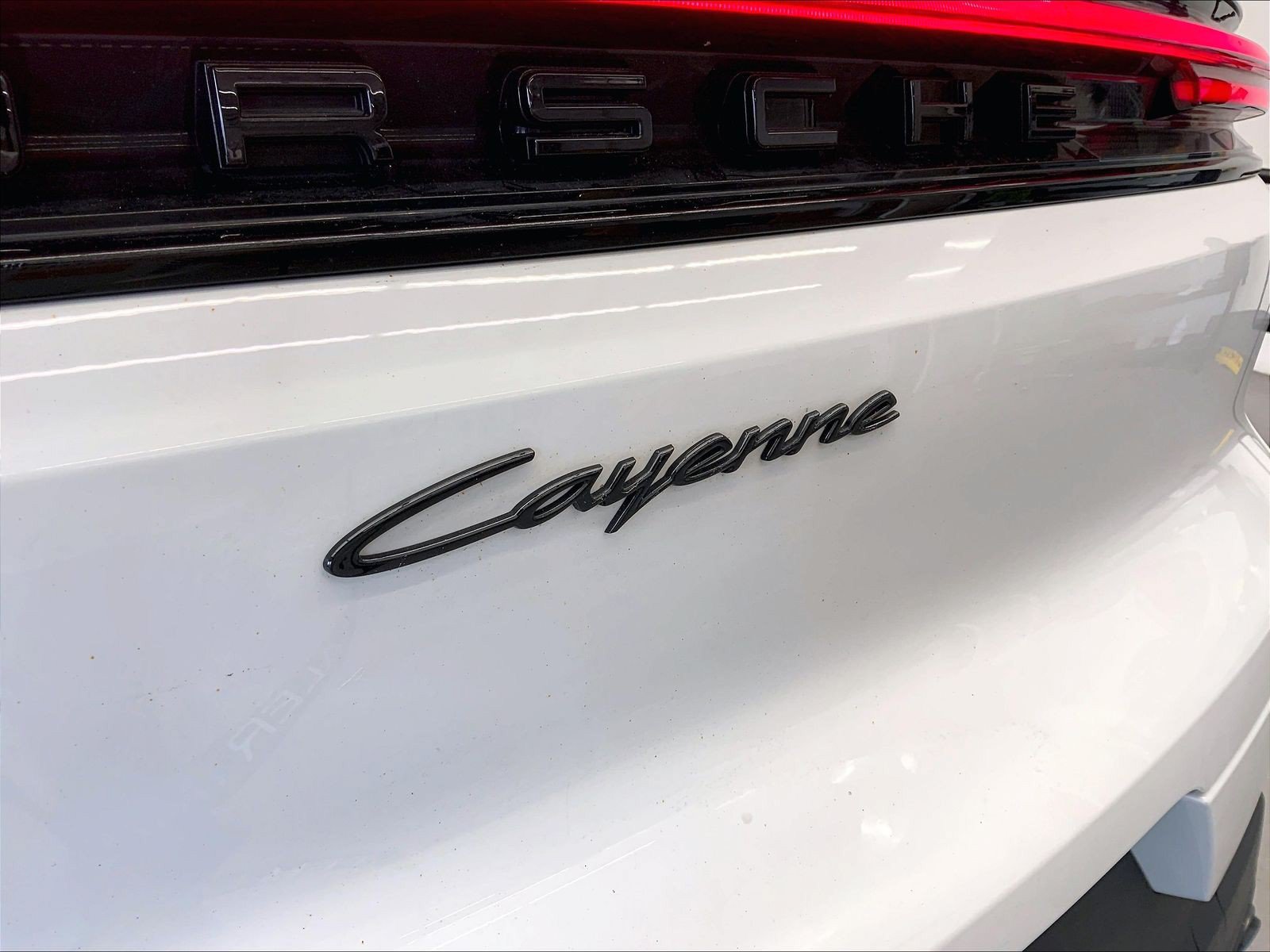 Certified 2024 Porsche Cayenne AWD/4WD image 20