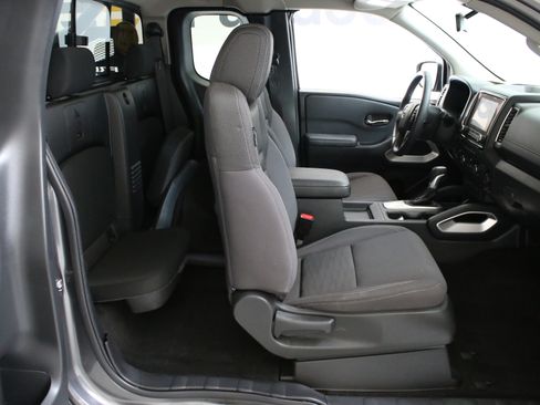 Used 2022 Nissan Frontier SV AWD/4WD image 28