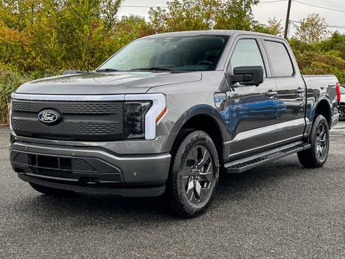 New 2025 Ford F150 Lightning Flash image 7