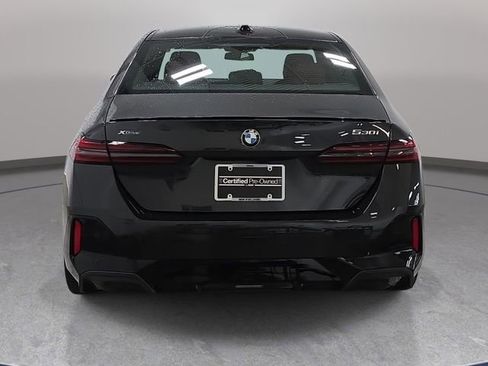 Certified 2026 BMW 530i xDrive w/ M Sport Package AWD/4WD image 6