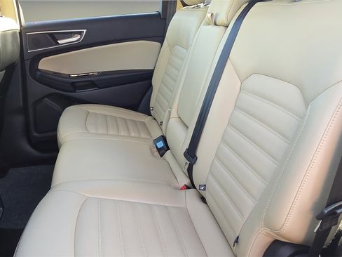 Used 2018 Ford Edge SEL w/ Equipment Group 201A image 25