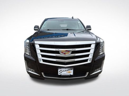 Certified 2019 Cadillac Escalade Premium Luxury AWD/4WD image 8