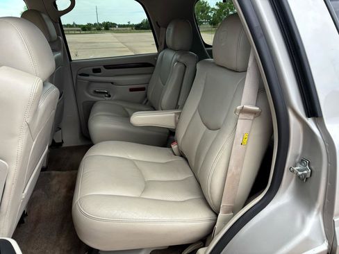 Used 2005 Cadillac Escalade 2WD image 12