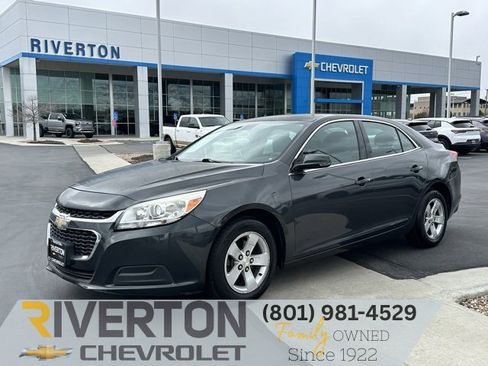 Used 2016 Chevrolet Malibu LT image 1
