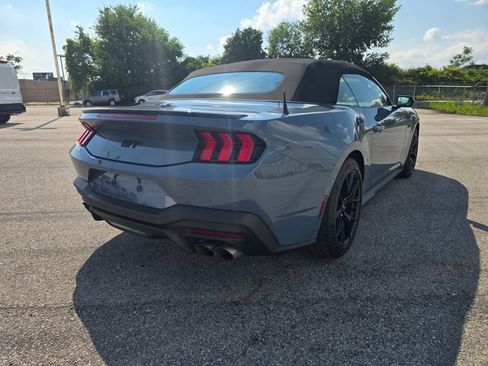 Used 2025 Ford Mustang GT Premium RWD image 3