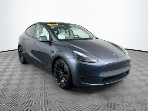 Used 2022 Tesla Model Y Performance AWD/4WD image 3