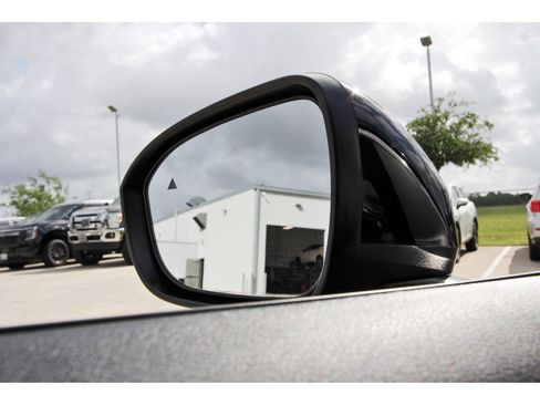 Certified 2025 Nissan Kicks SV image 10