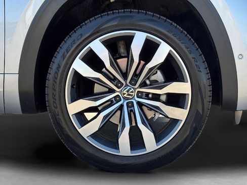 Used 2023 Volkswagen Atlas Cross Sport SEL Premium R-Line AWD/4WD image 13