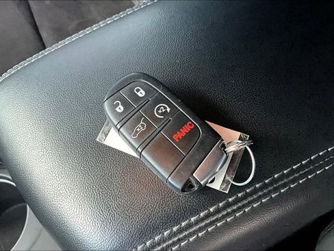 Used 2022 Dodge Durango GT AWD/4WD image 35